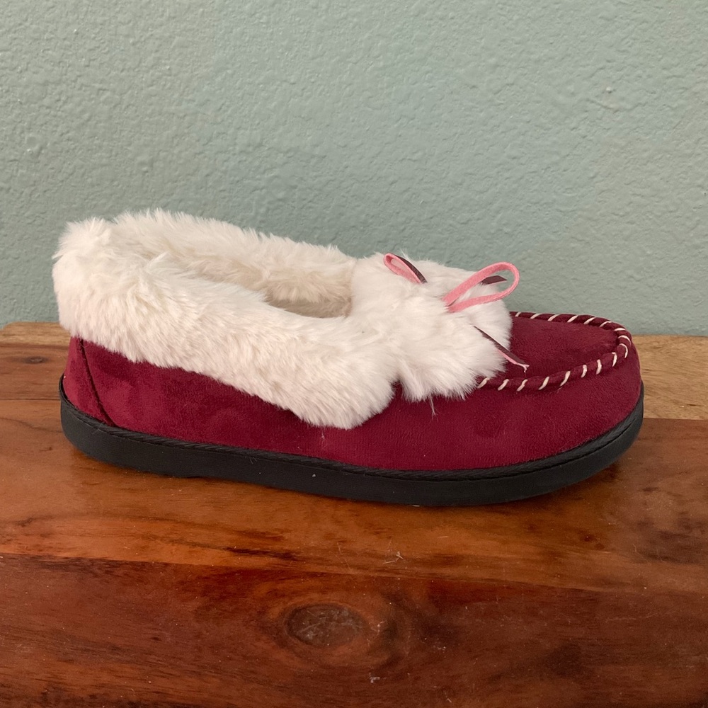 Red Slippers - Picture 8 of 8